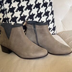 Taupe Vionic Ankle Boots with Side Zipper size 10 weatherproof